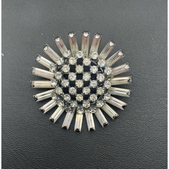 Vintage Silver Tone Sunburst Flower Clear Rhinestone Brooch - Picture 1 of 4